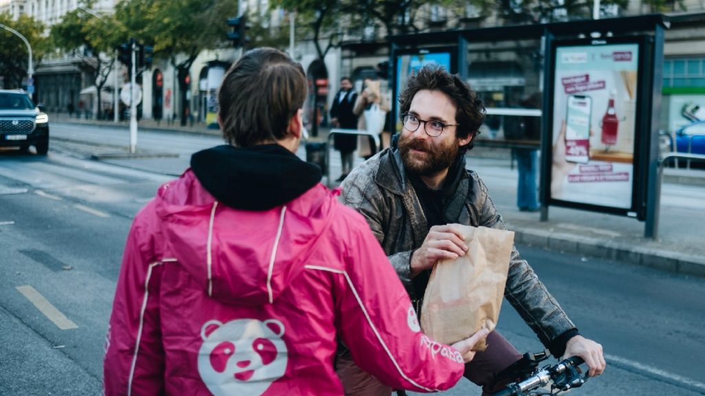 A Foodpanda megváloztatja a nevét és a logóját is Magyarországon