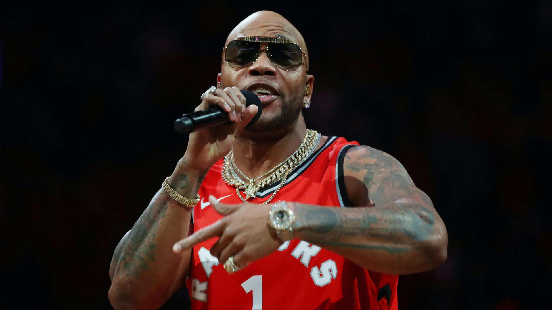 Flo Rida rapper a 2019-es NBA-döntő szünetében 2019. június 2-án, Torontóban, Kanadában