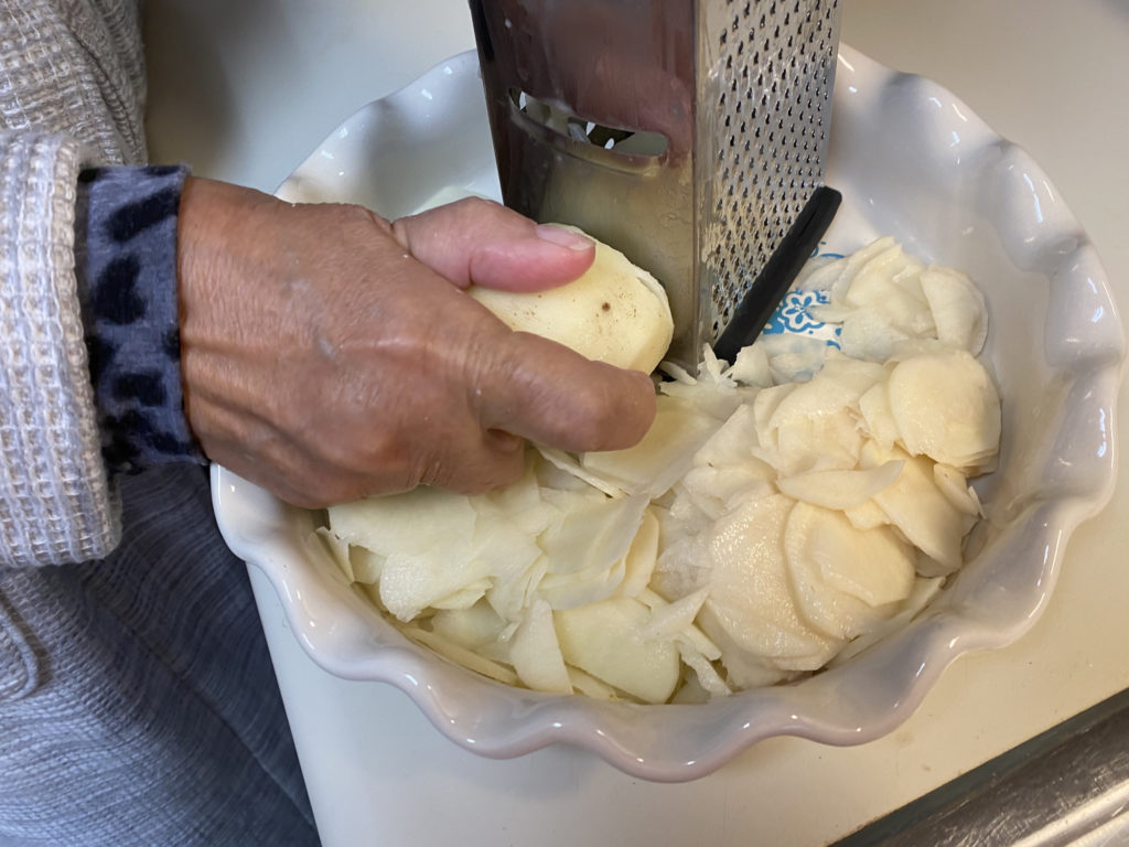 Krumpliszeleteles sajtreszelőn