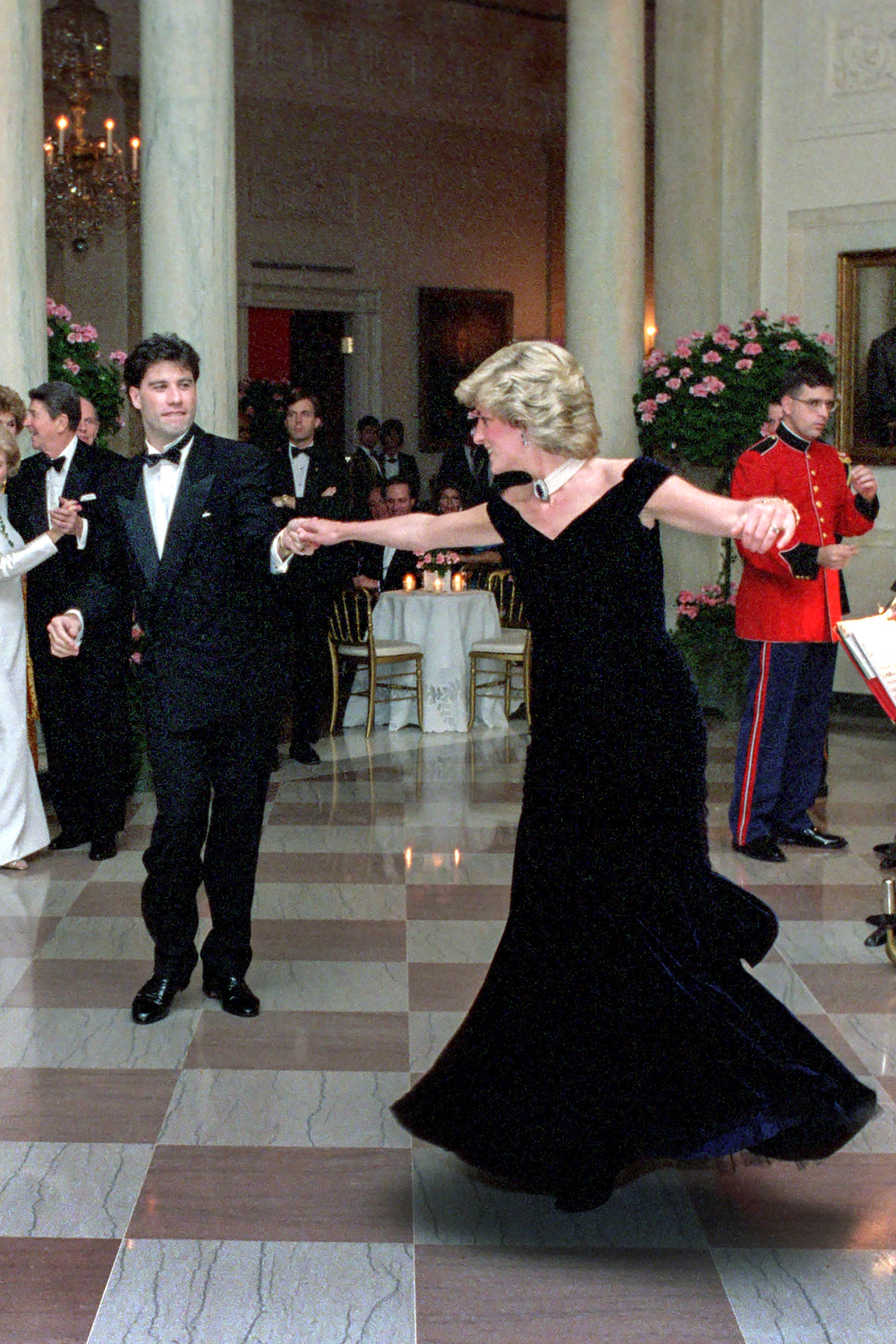 Diana hercegnő és John Travolta tánca