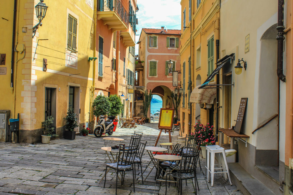 Olasz kisváros sziaszta ed
