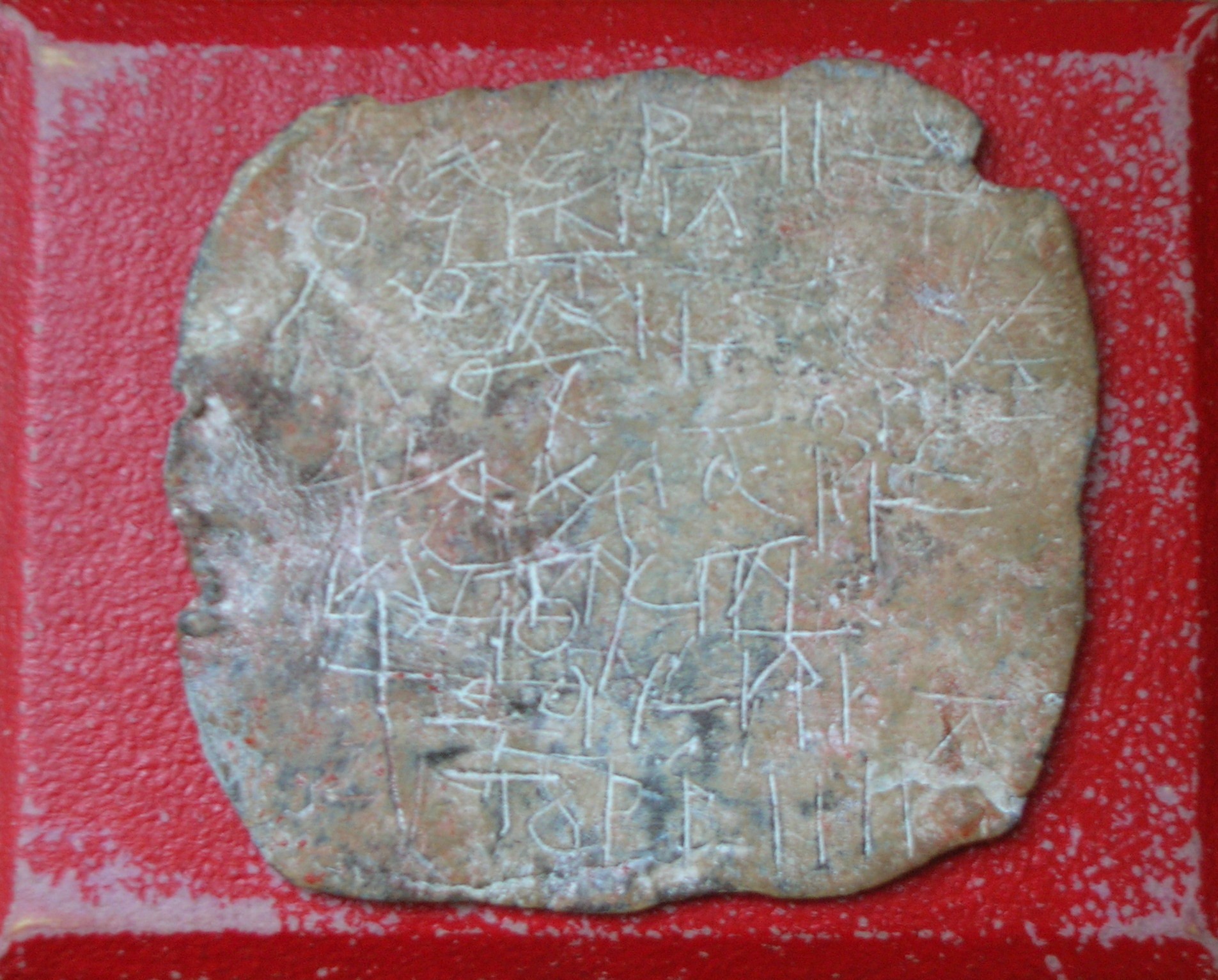 Egy római kori átoktábla (fotó: Wikipedia)