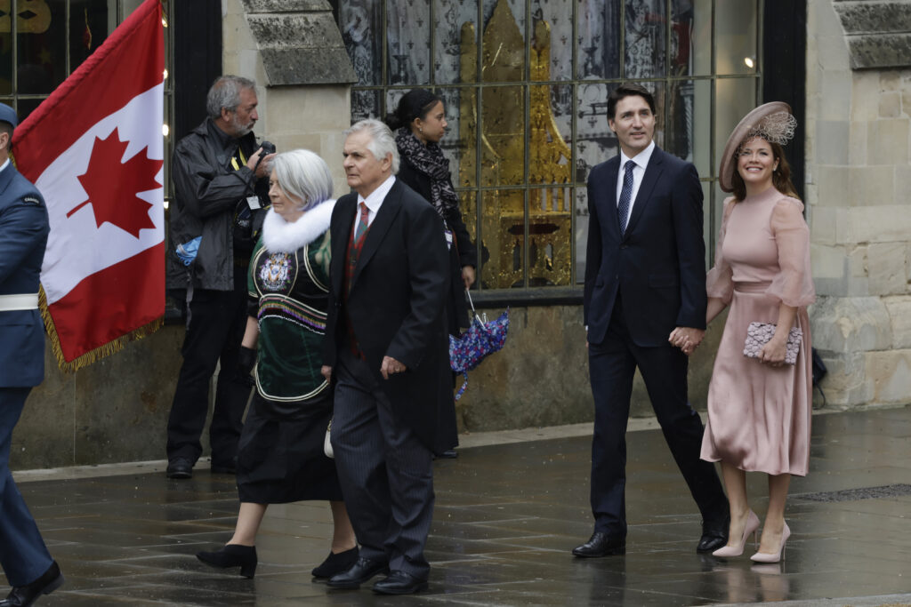 Justin Trudeau és felesége megérkezik