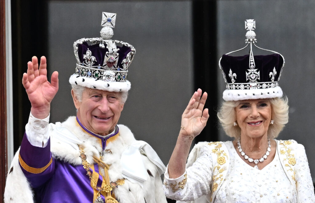 A királyi pár a balkonon. 