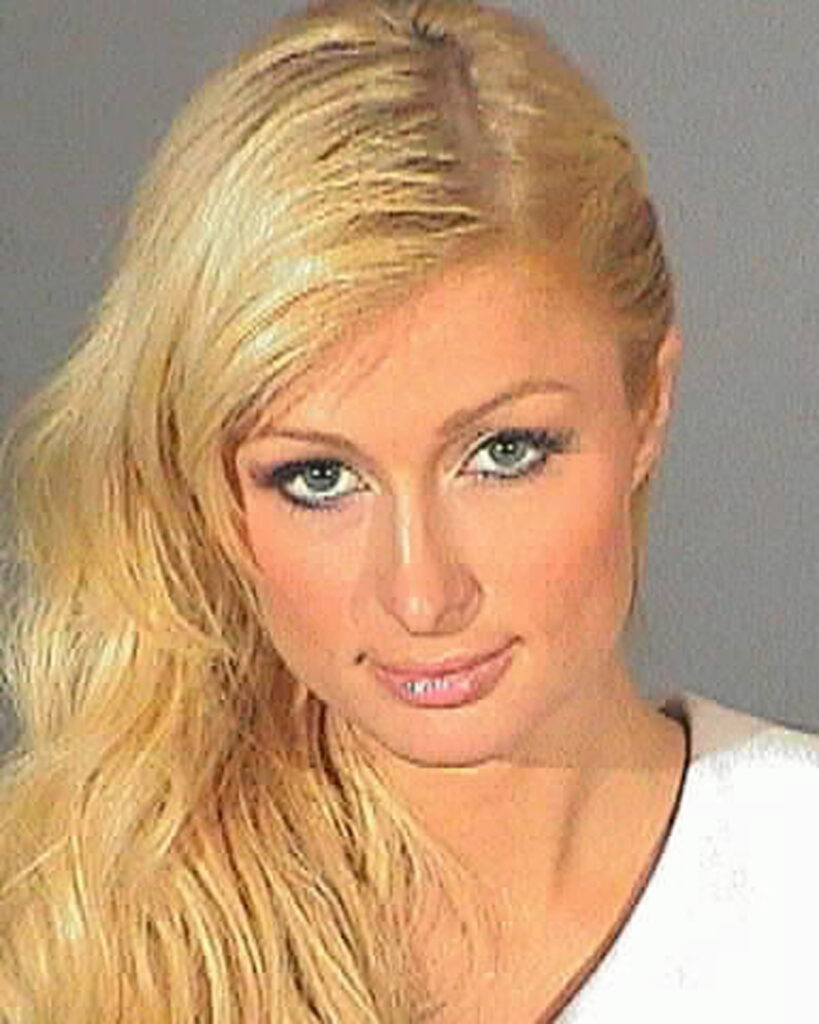 Paris Hilton rendőrségi fotója