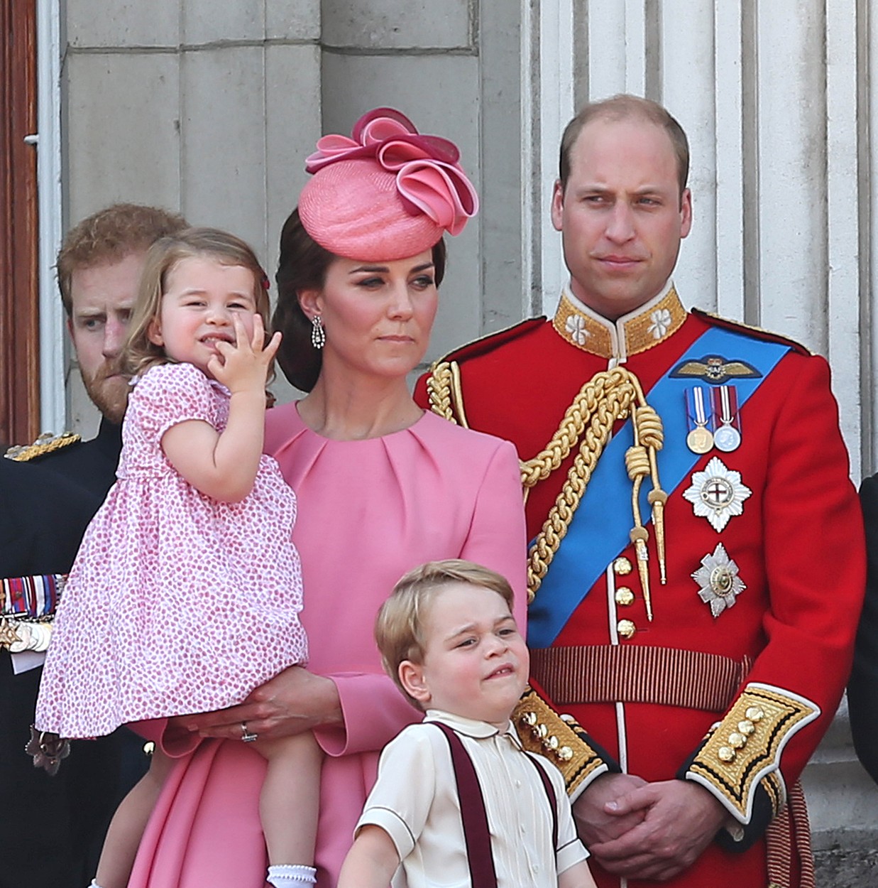 Sarolta hercegnő és Katalin hercegnő pinkben