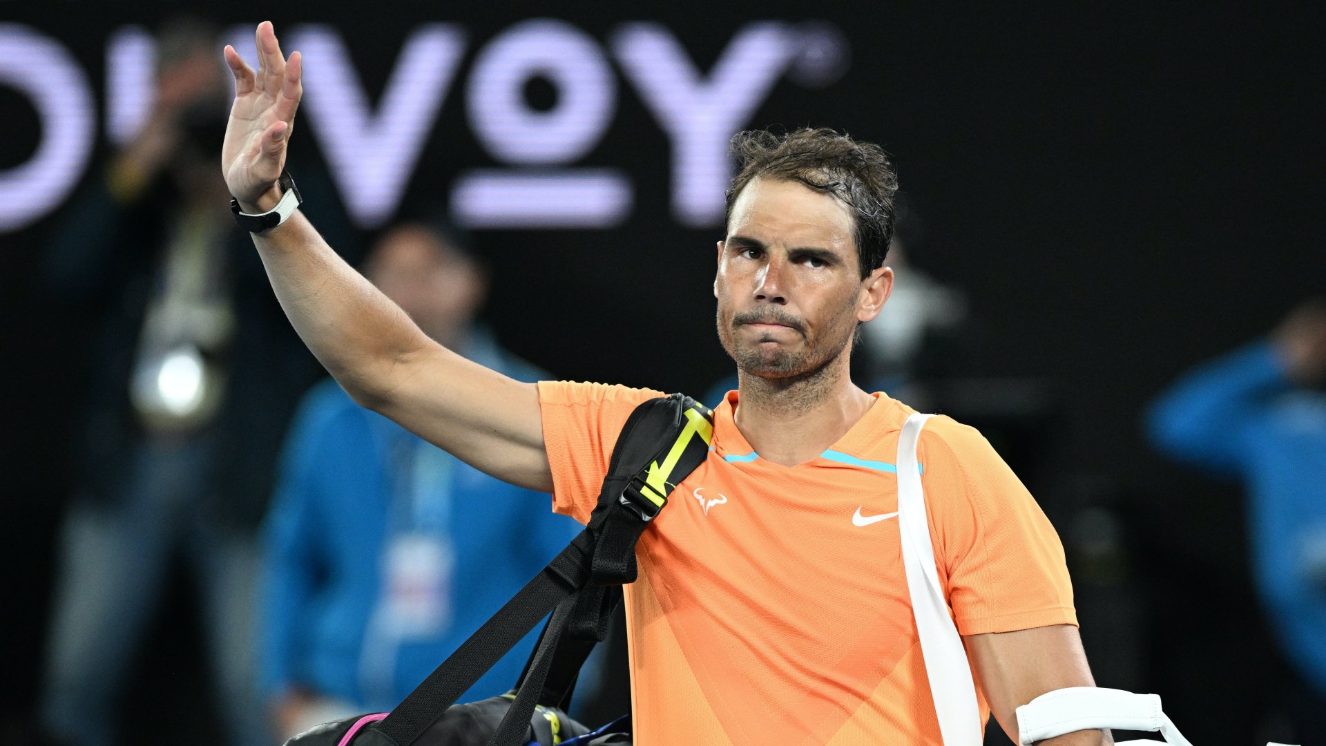 A spanyol Rafael Nadal búcsúzik, miután az amerikai MacKenzie McDonald 6:4, 6:4, 7:5-re legyõzte õt az ausztrál nyílt teniszbajnokság férfi egyesének második fordulójában 2023. január 18-án