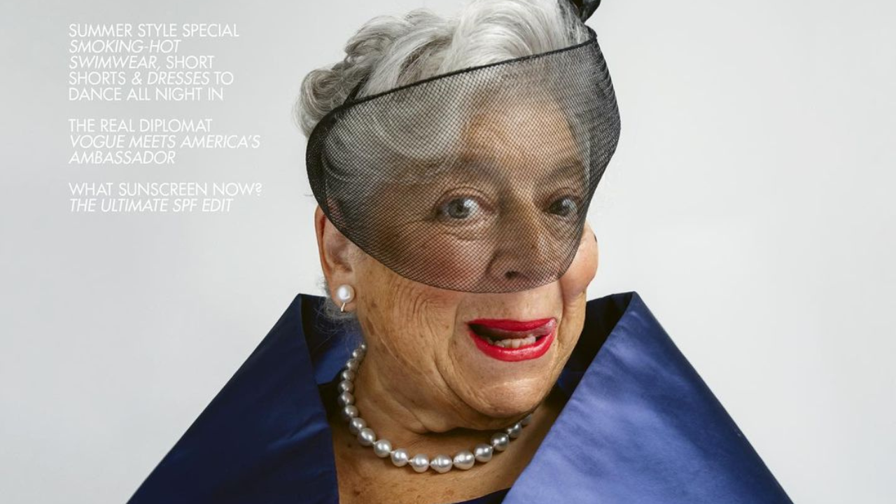 Miriam Margolyes a brit Vogue címlapján pózol