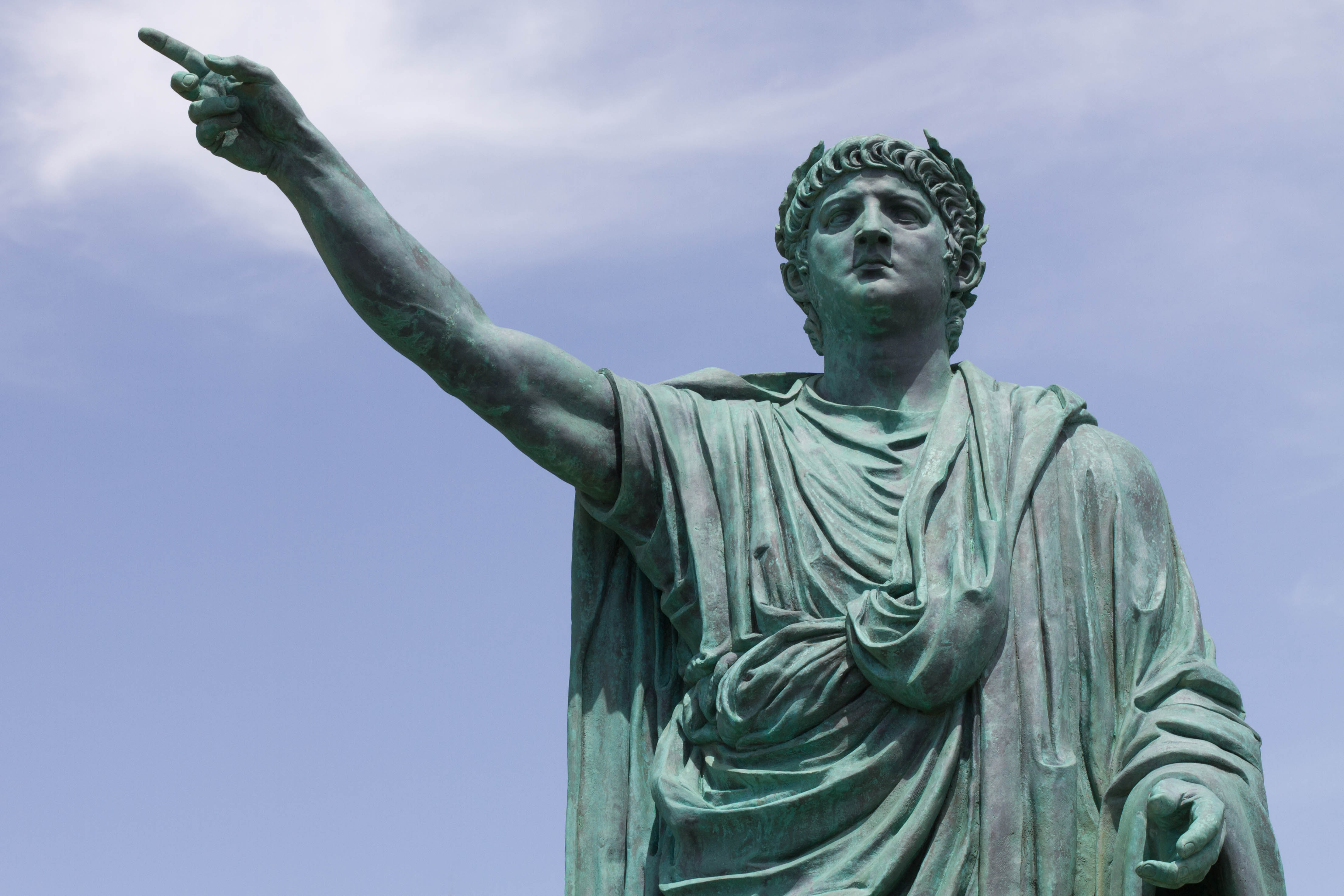 Nero szobra szülőhelyén, Anzióban (fotó: Wikipedia)