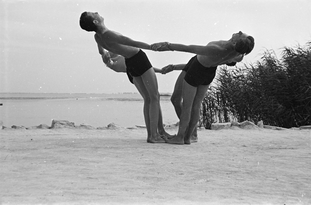 Gyenesdiáson strandolók, 1943