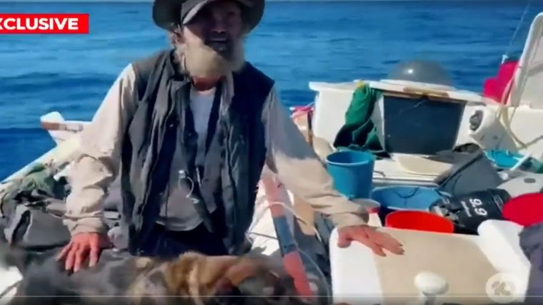 Két hónapig sodródott az óceánon kutyájával egy ausztrál
