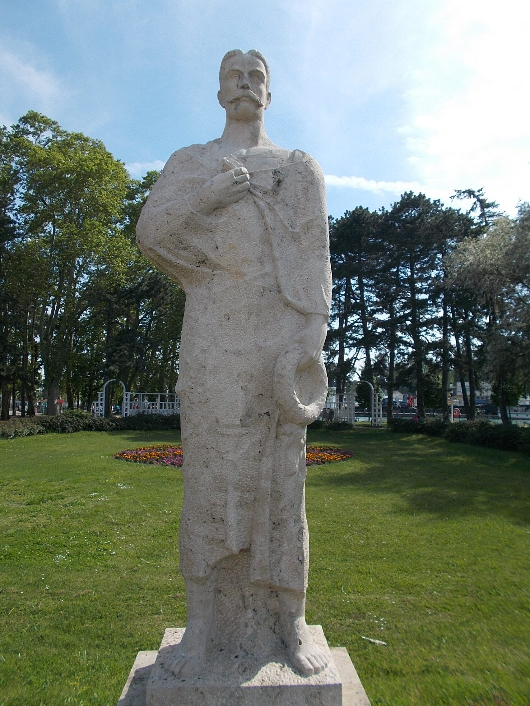Szekrényessy Kálmán szobra Siófokon (fotó: Wikipedia)