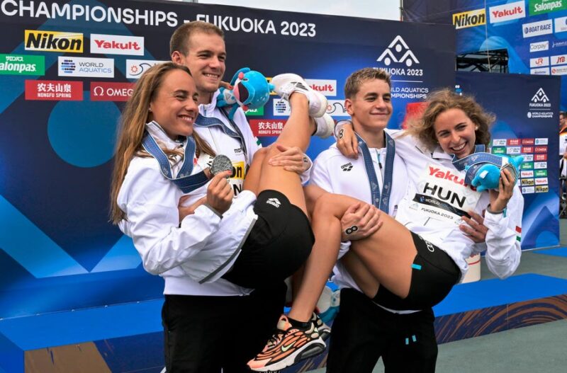 ezüstérmes a nyíltvízi úszó magyar csapat,