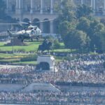 A Magyar Honvédség H-225M szállító helikopterének bemutatója a Duna felett az államalapítás ünnepe alkalmából rendezett légi parádén 2023. augusztus 20-án.