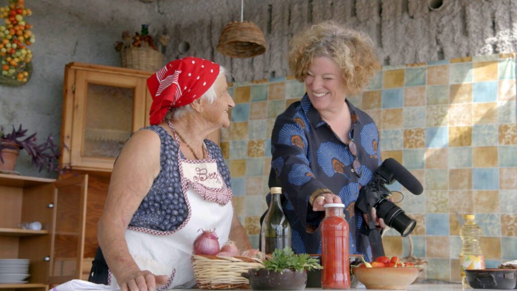 Az egyik olasz nagyi és Vicky Bennison, Pasta Grannies