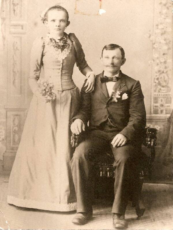 Augusta és George Gein az esküvőjük napján (Forrás: ATI)
