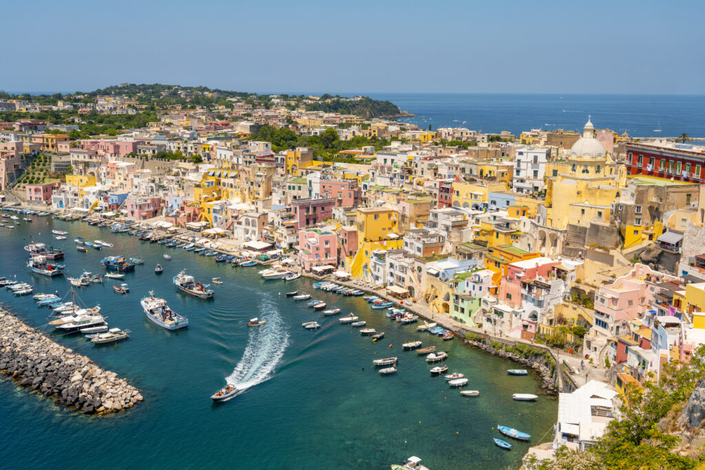 Procida szigete a Nápolyi-öbölben