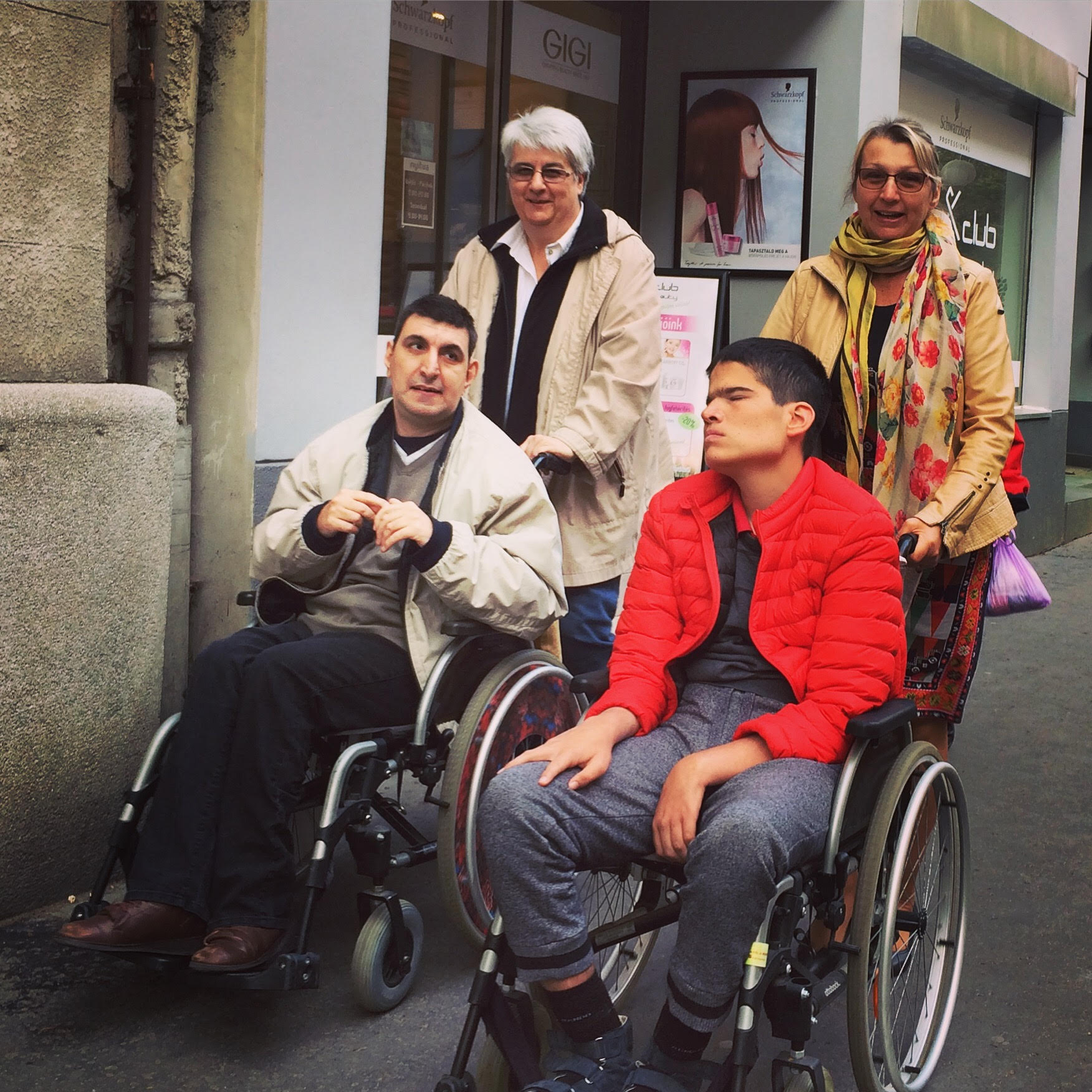 A halmozott fogyatékossággal élők 0-24 órás gondozást és felügyeletet igényelnek