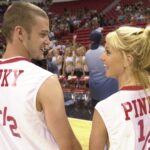 Justin Timberlake és Britney Spears egy jótékonysági kosárlabdameccsen 2001 nyarán