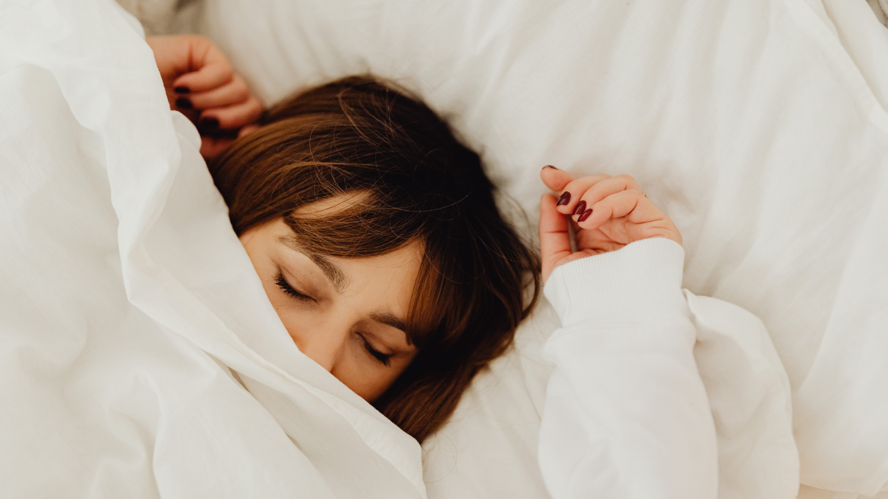 Egy új kutatás szerint a változókorban lévő nők leggyakrabban hajnali fél 4-kor kelnek fel