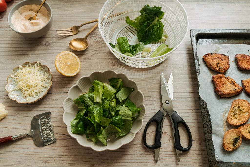 Egy jól induló Cézár-saláta / Fotó: Oksana Shufrych, Getty Images