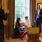 György herceg a szüleivel és Obama elnökkel a Kensington Palotában