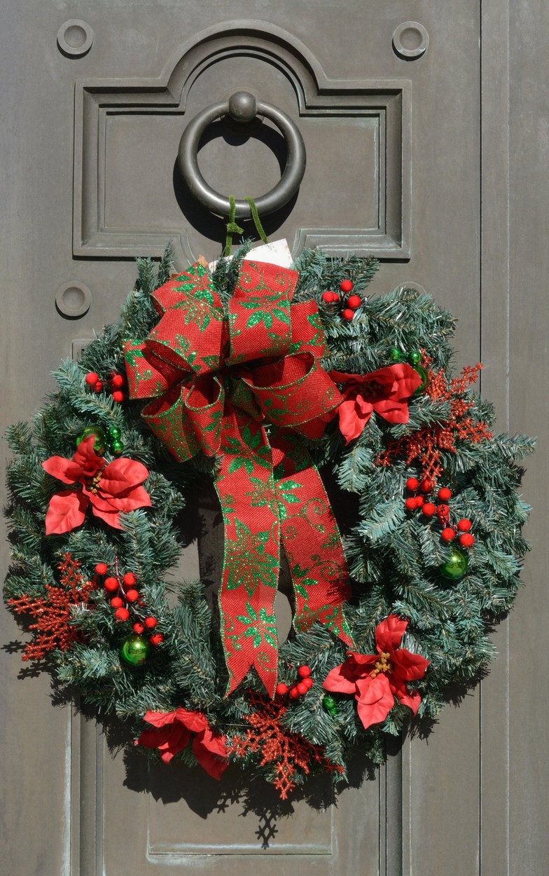 Karácsonyi dekoráció ajtóra