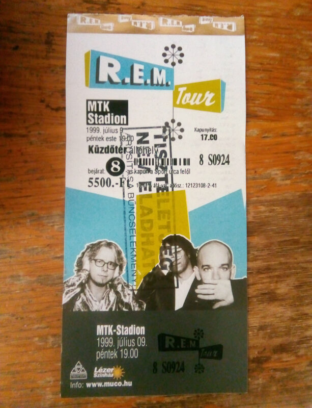 R.E.M., 1999.