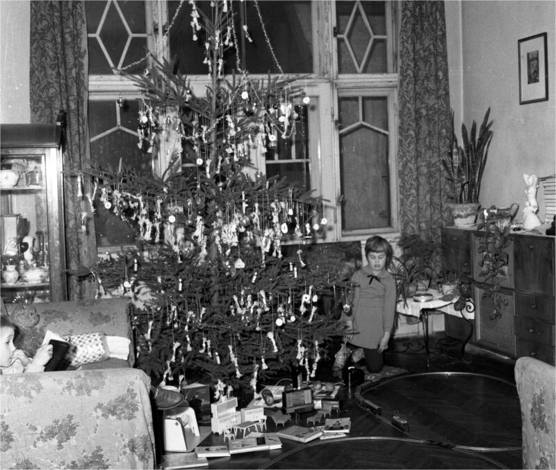 1962 karácsonya, Papnövelde (Eötvös Loránd) utca 8., III. emeleti lakás