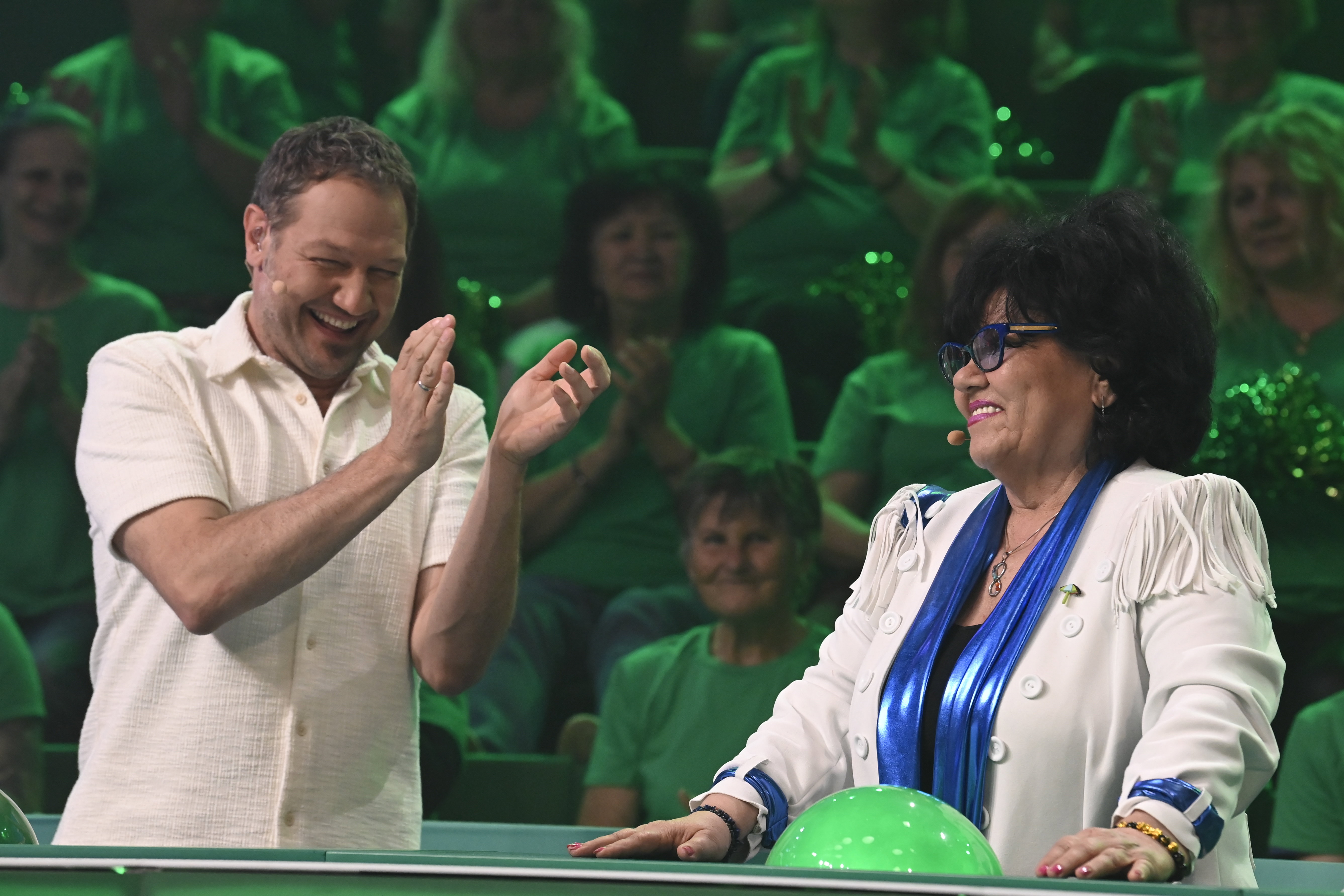 Miller Zoltán és Dolly 2022-ben a Magyarország, szeretlek! című szórakoztató vetélkedőműsor felvételén. (Fotó: MTI/Kovács Tamás)