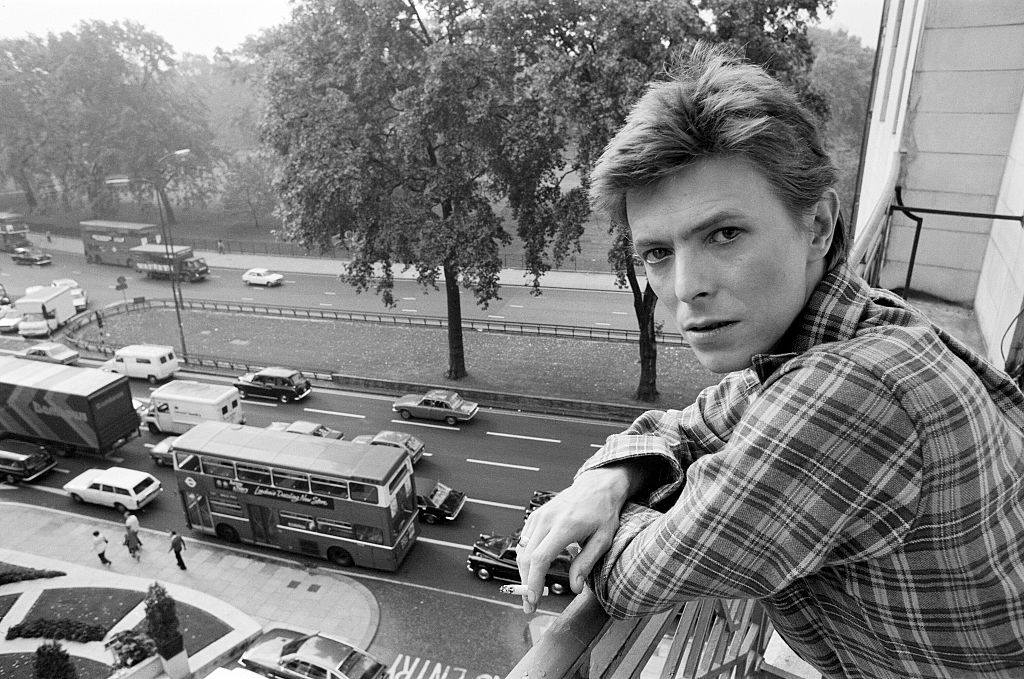 David Bowie 1977 októberében Londonban.