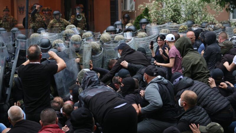 Zvecsanban a május végi tömegoszlatás során sérültek meg a katonák - Fotó: Erkin Keci/Anadolu Agency via Getty Images