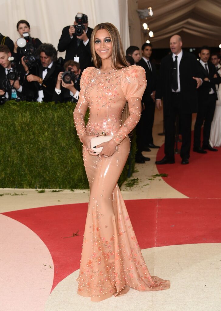 Beyoncé koronruhája 