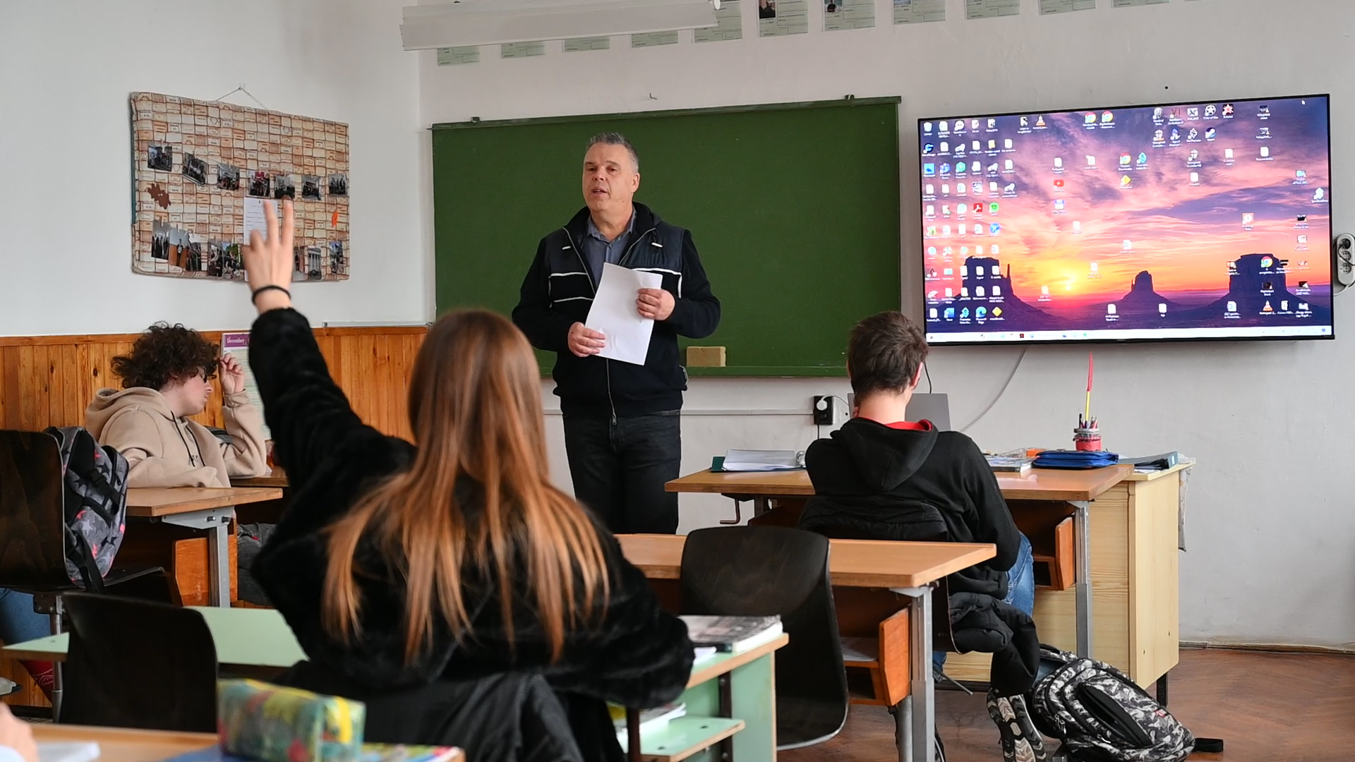 Milliárdos tanára van a fülöpjakabi iskolának: a 100 leggazdagabb magyar egyike tanítja a történelmet a helyi...