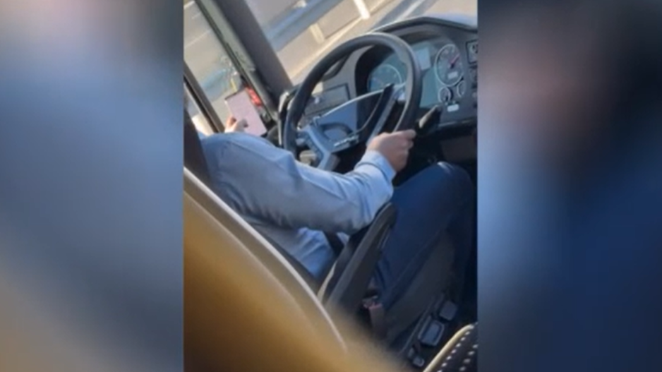 Vezetés közben mobilozott egy buszsofőr