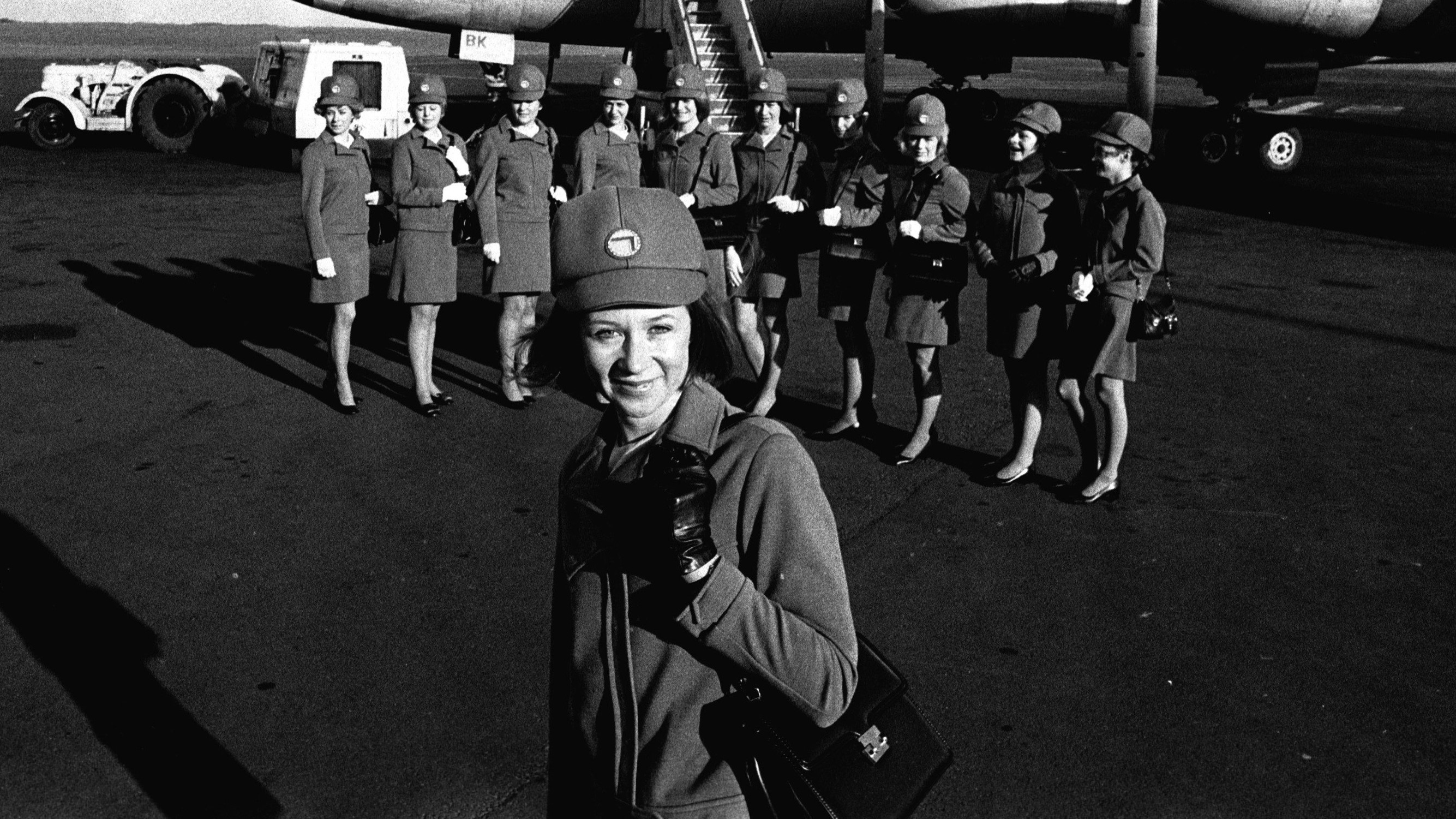 11 légiutas-kísérő Newcastle-i repülőtér képzési központjában 1971. február 13-án. (Fotó: NCJ/Mirrorpix via Getty Images)