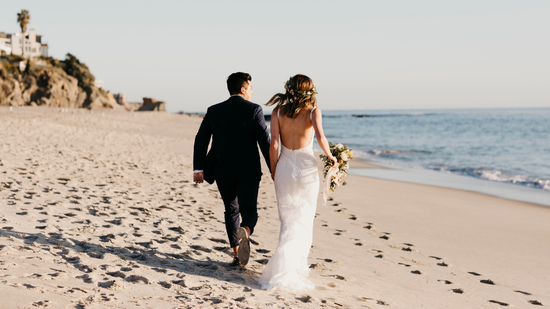 Egy házaspár a tengerparton