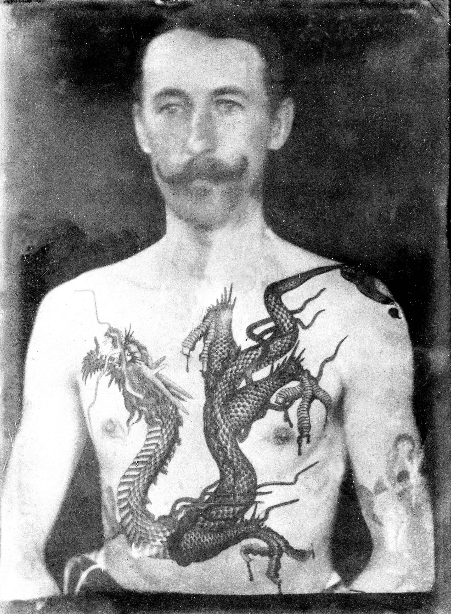 Sutherland Macdonald egyik tetoválása (forrás: publicdomainreview)