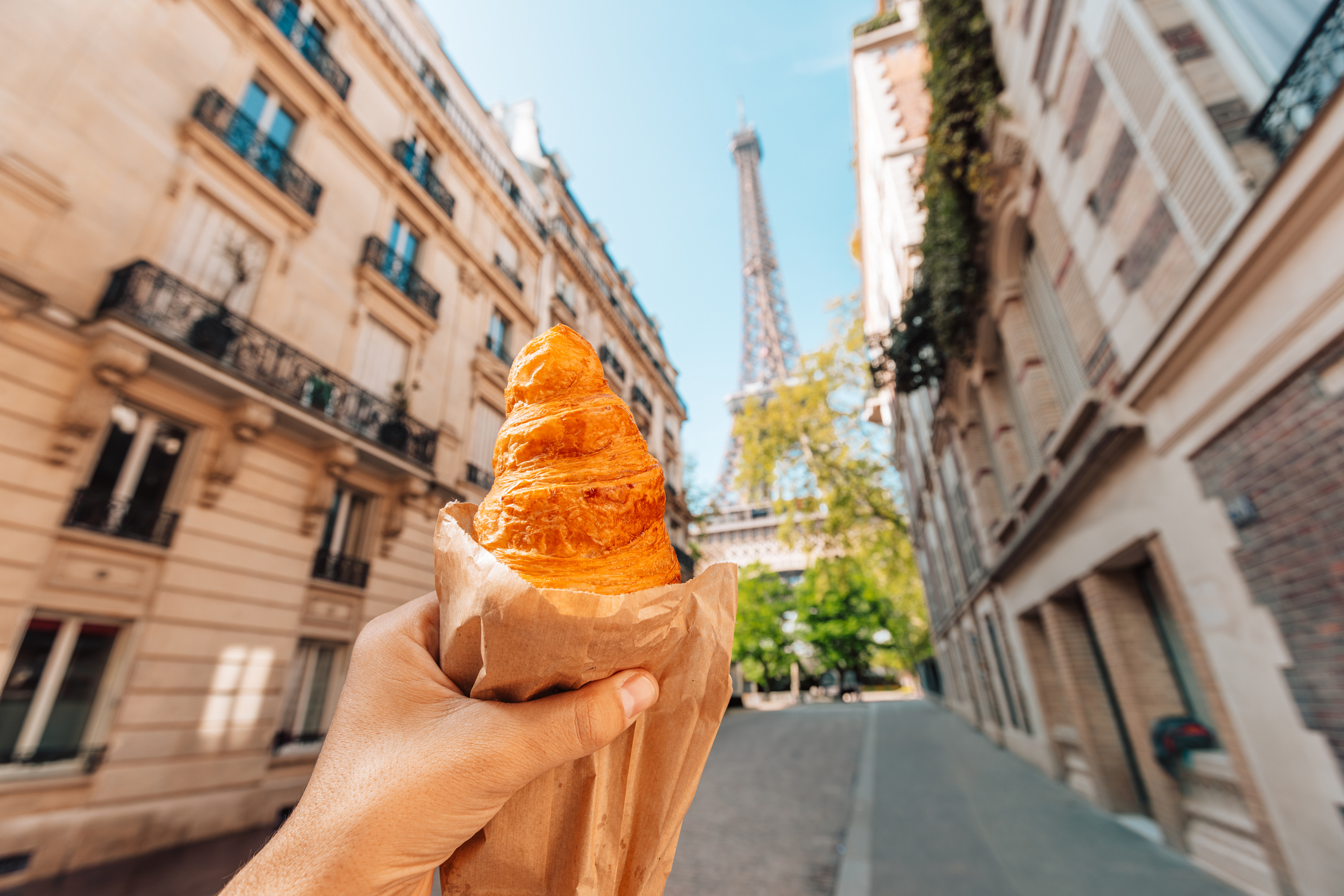 Párizs, Eiffel-torony, croissant