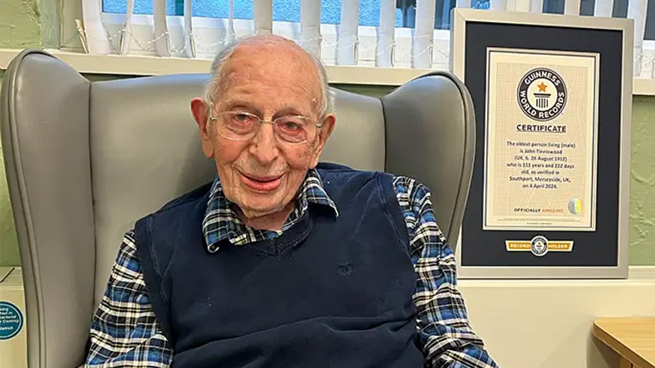 A 111 éves John Alfred Tinniswood, a világ legidősebb férfija