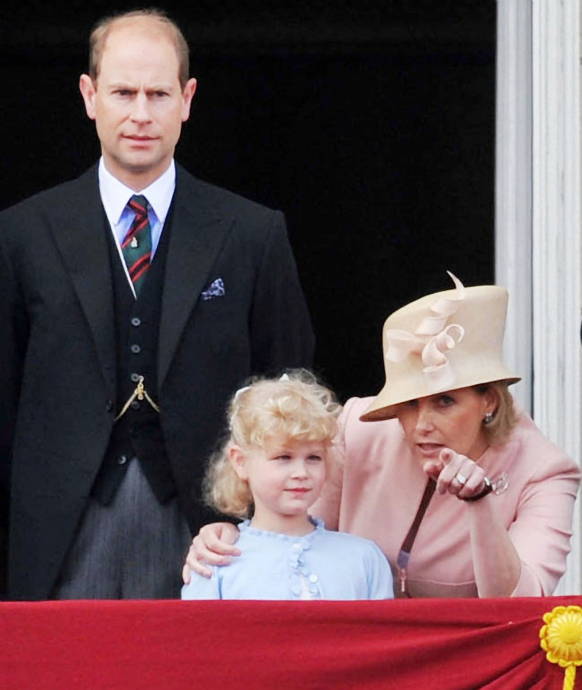 Eduárd herceg, Zsófia hercegné és Lady Louise Windsor 2009-ben