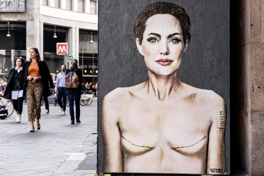 Angelina Jolie graffiti Milánóban