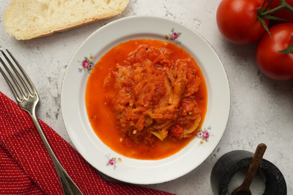 Hámozott paradicsommal / Fotó: Lakos Benedek, Nosalty Ételfotó