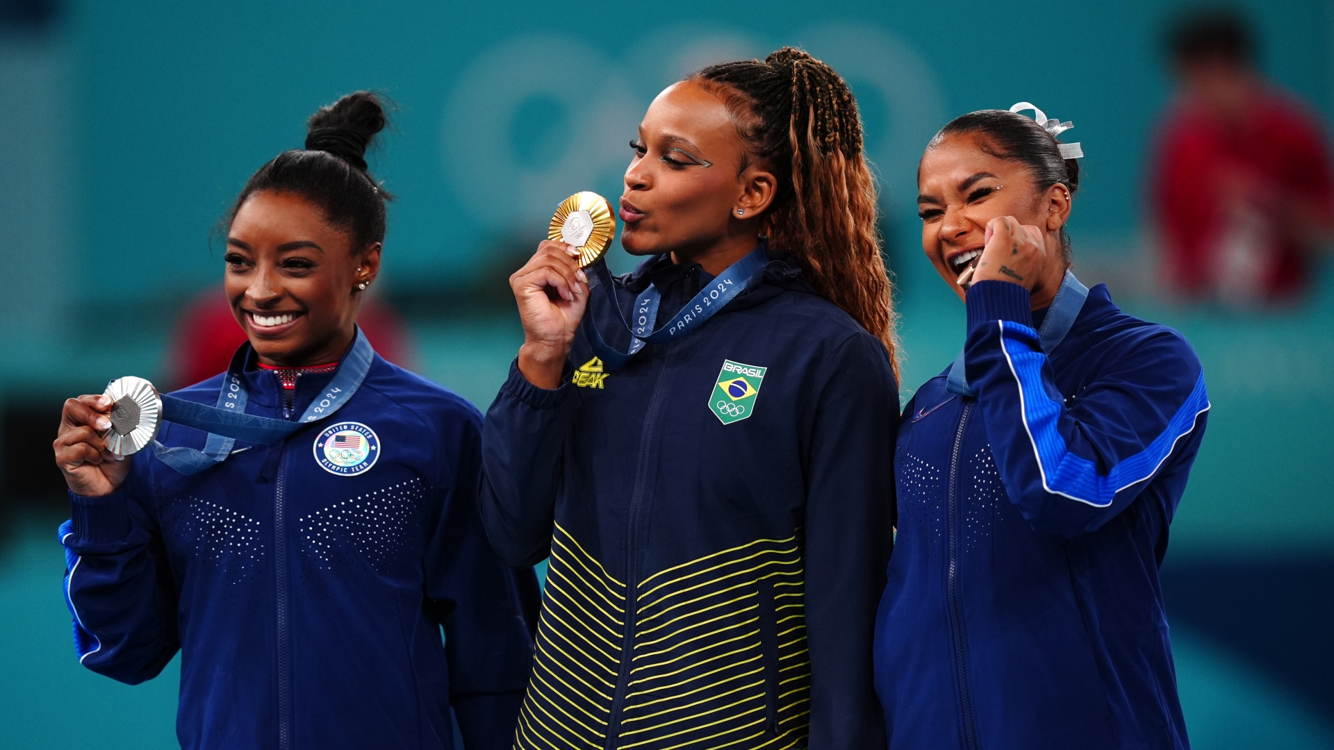 Női érmesek: Simone Biles, Rebeca Andrade, Jordan Chiles