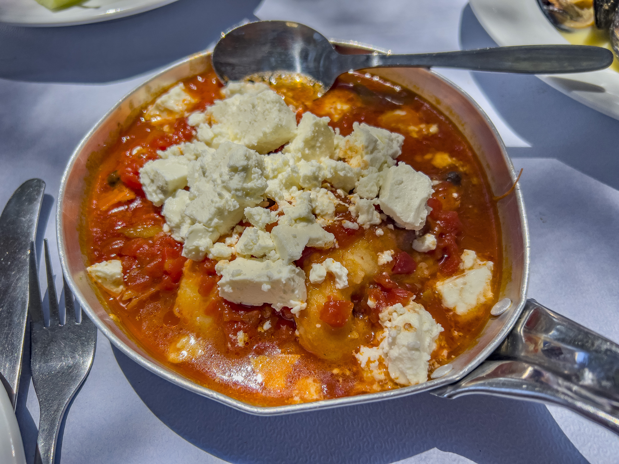 Garnélás saganaki