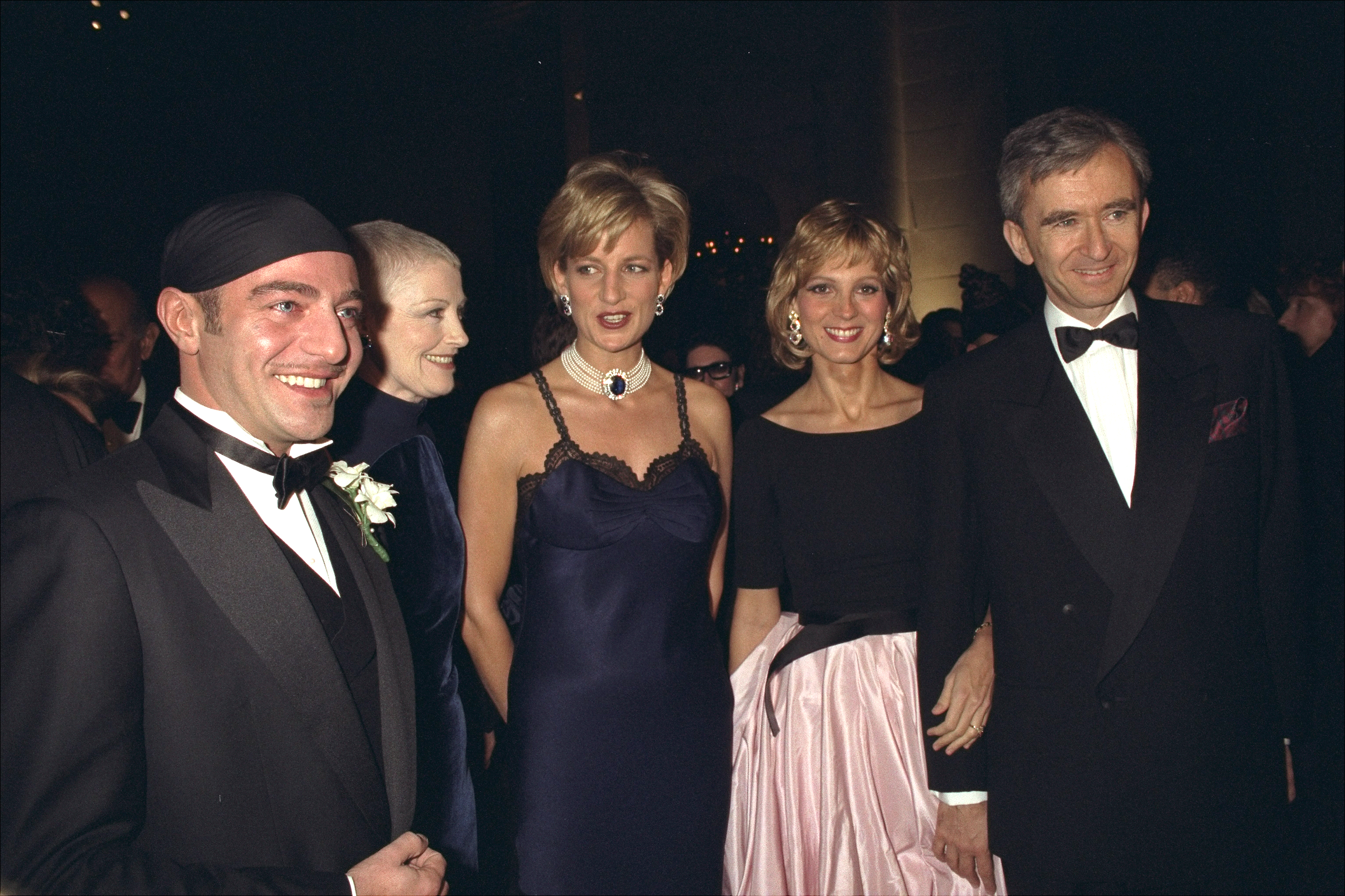 John Galliano, Liz Tilberis, Diana hercegnő, Helene Mercier és Bernard Arnault az 1996-os Met-gálán