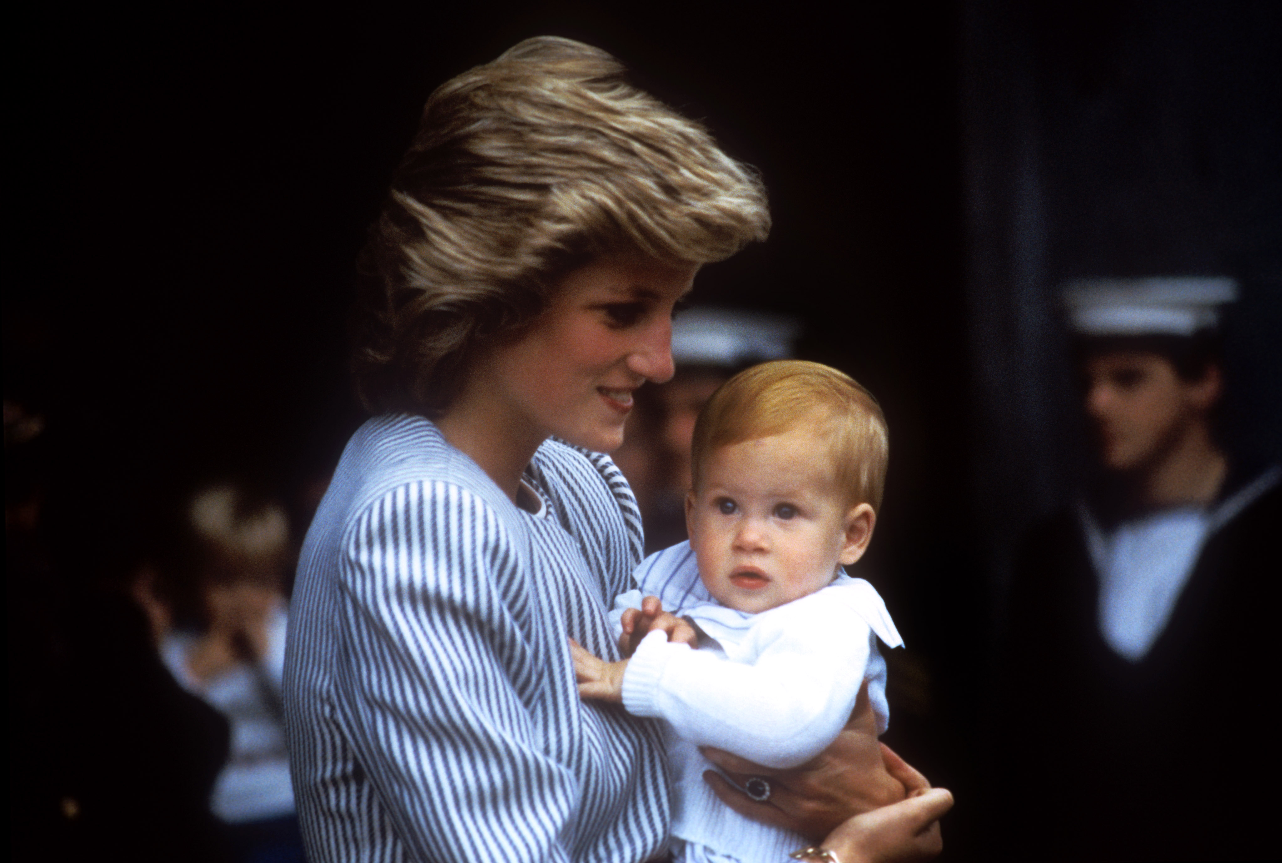 Diana hercegnő és Harry herceg 1985-ben.