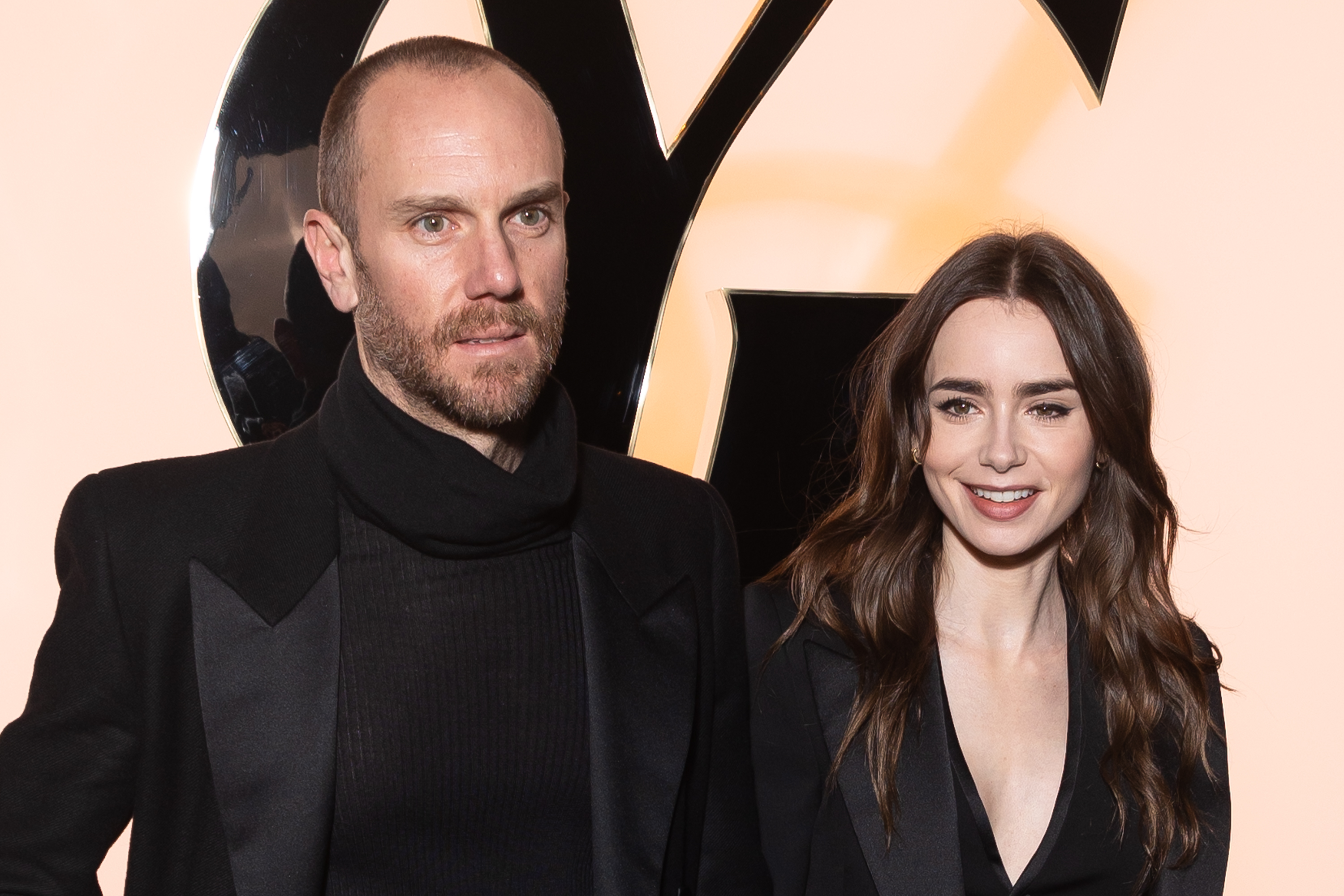 Lily Collins és Charlie McDowell