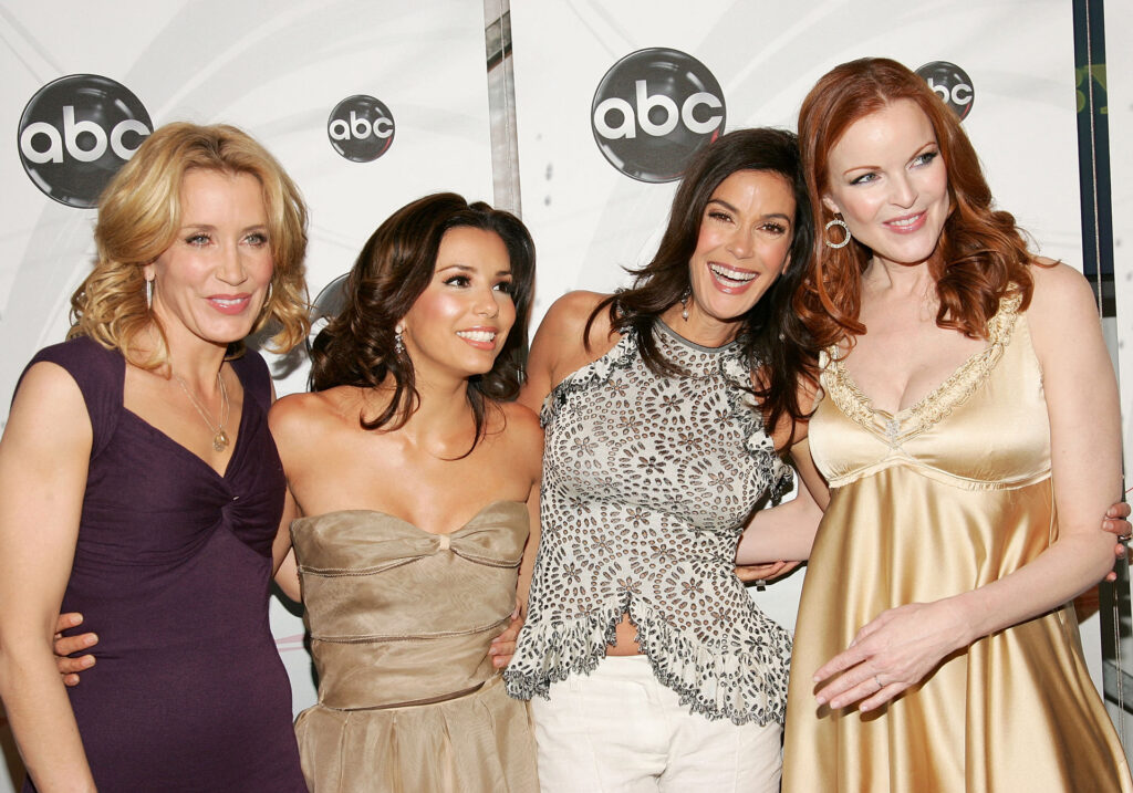 Felicity Huffman, Eva Longoria, Teri Hatcher és Marcia CrossFelicity Huffman, Eva Longoria, Teri Hatcher és Marcia Cross