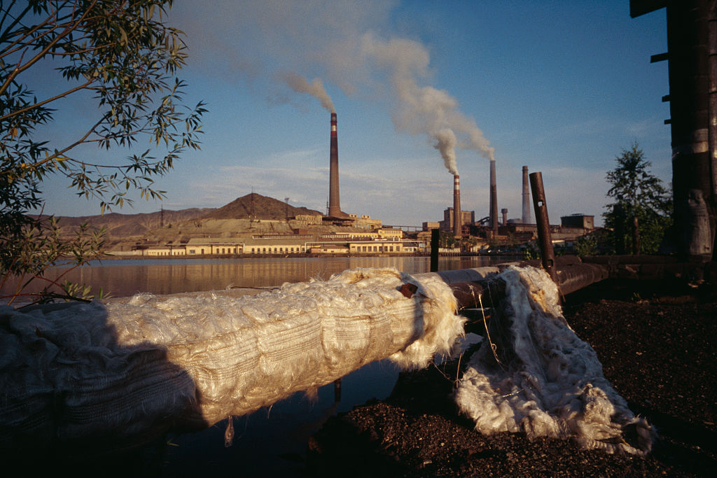 (Original Caption) The Karabachmed plant, a copper foundry that gives off fumes full of sulfur. (Photo by Antoine GYORI/Sygma via Getty Images)